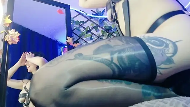 KandyParis' Live XXX Chat