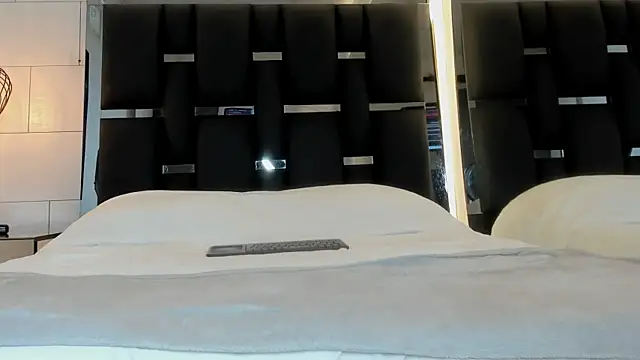 Chat +18 de zack_dehaan ao vivo