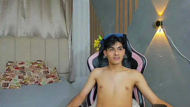 TaylerCruz Show Webcam