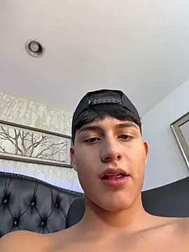 Lander_Cruz Adlı Modelin Canlı XXX Sohbeti