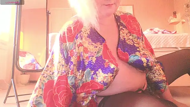 mira_robinsonnn's Live XXX Chat