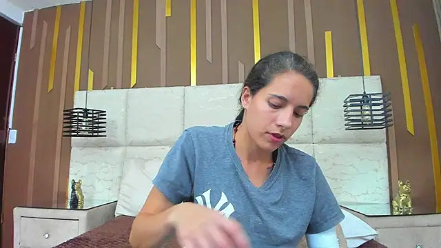 Chat +18 de MiaCours ao vivo