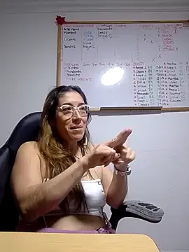 kaylaMinov_ Pertunjukan Webcam