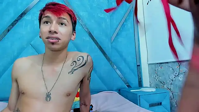 แชท XXX สดของ LexxyAndAres