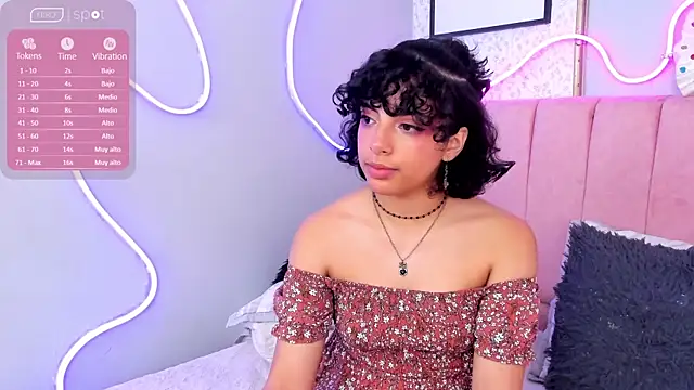LUMINEVERLIGTH live XXX chat