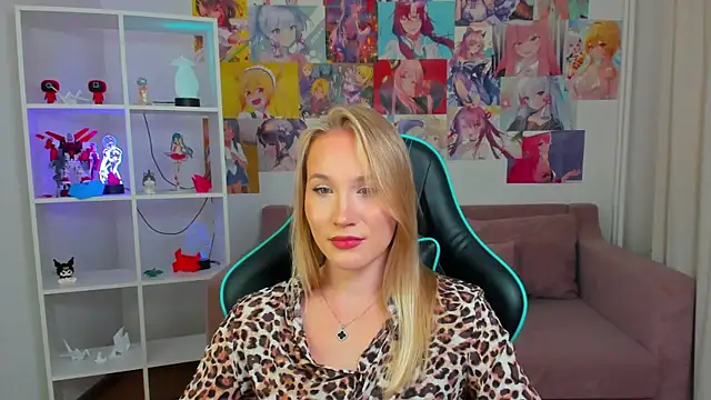 Chat +18 de ElaraVoltage ao vivo