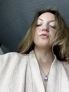 KattyLuuu XXX чат на живо