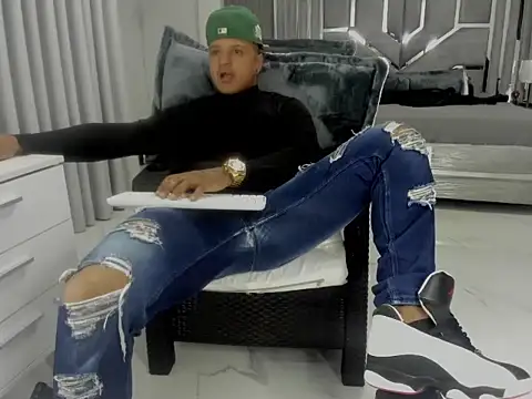 Chat XXX Live master_leather