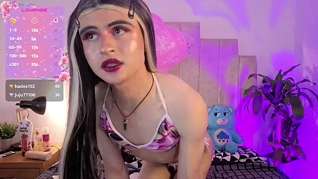 XXX chat uživo modela Emilly-hall
