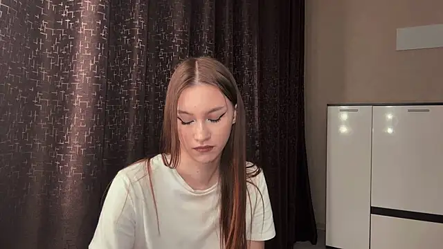 OlimpiaFontenot Adlı Modelin Canlı XXX Sohbeti