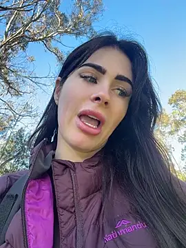 aus_queen: απευθείας συνομιλία ΧΧΧ