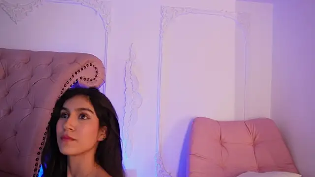 LucianaBlanco_'s Live XXX Chat