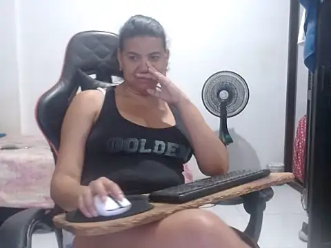 Adriana_0312's Live XXX Chat