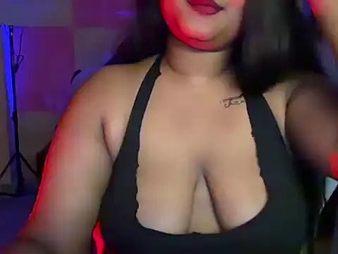 kiara-11's Live XXX Chat