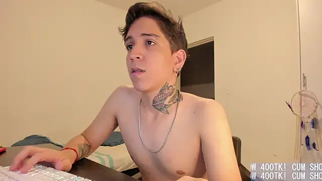 Michael_v77 Live XXX-chat