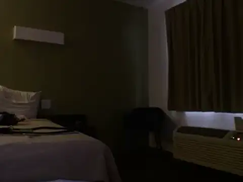 Numba1dad_: διαδικτυακό σόου στην κάμερα