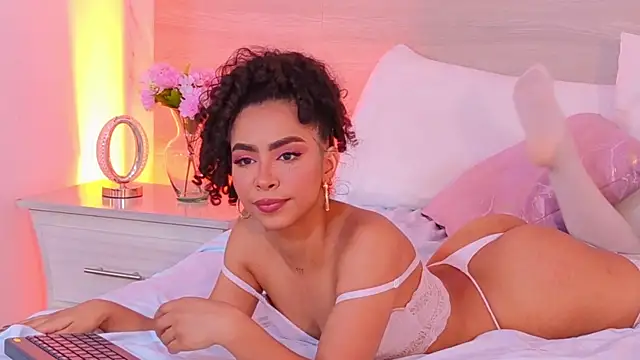 TamaraMontiel Chat XXX live