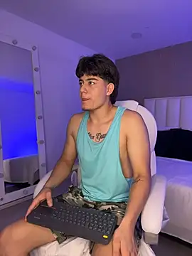Онлайн чат XXX MaxCruz_