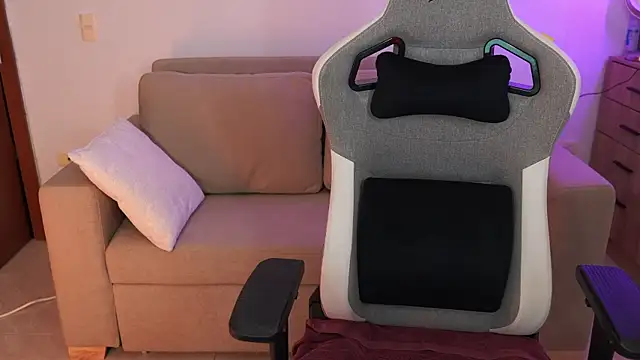 Chat +18 de anyacutex ao vivo