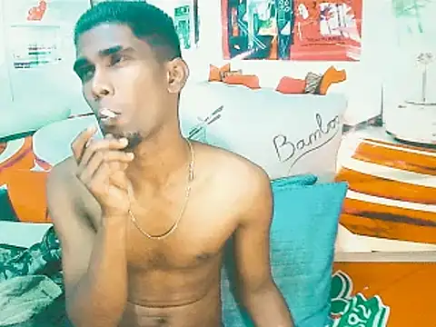 IndianThuggin 라이브 XXX 채팅