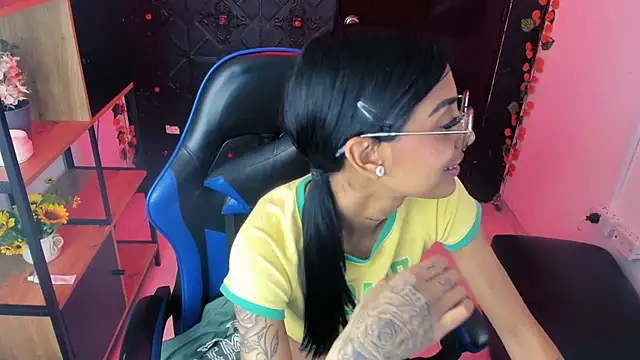 Živý XXX chat KarlaSlutSkinny__