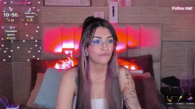 Chatroom XXX en direct de mia_devine_