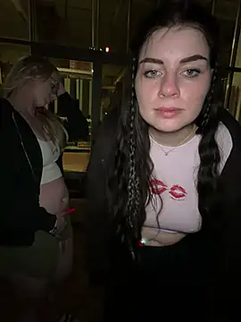 EllyNora Adlı Modelin Canlı XXX Sohbeti