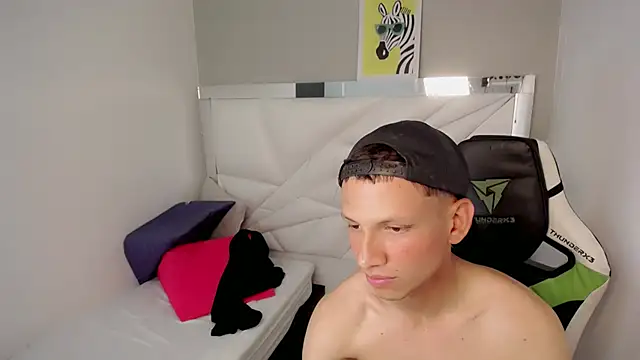 Luca_twinkk – Naživo XXX chat