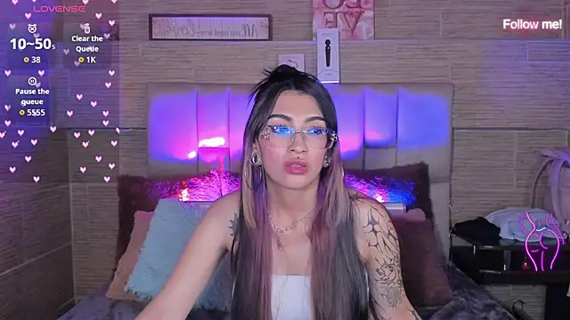 mia_devine_'s Live XXX Chat