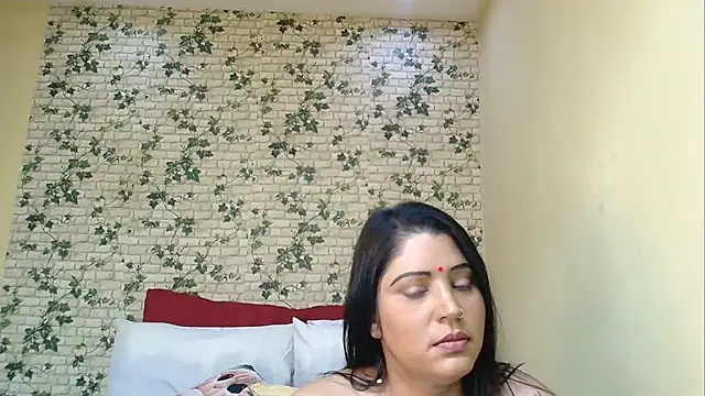 XIndianintimacy live XXX chat