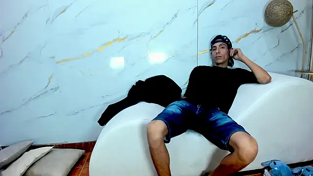AmazingOrgasm Adlı Modelin Web Kamerası Şovu
