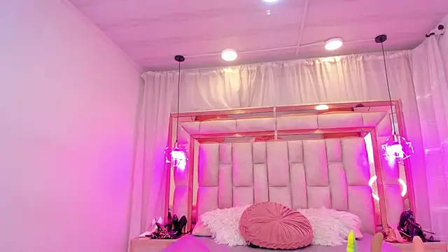 Francesca_Skuirt XXX чат на живо
