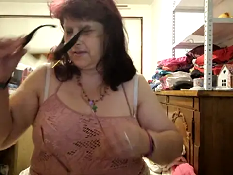 Samantha_Squirt@xh élő XXX-chatje