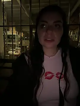 EllyNora: απευθείας συνομιλία ΧΧΧ