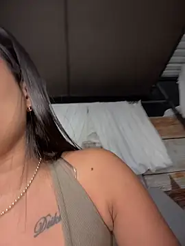 XXX chat uživo modela EmmaExoticaXXX
