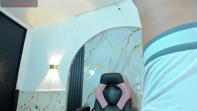 Chat +18 de Gaby_Queeen ao vivo