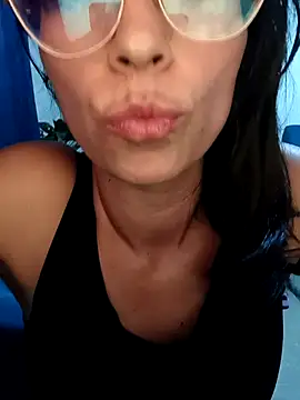 roxy_soe লাইভ চ্যাট রুম