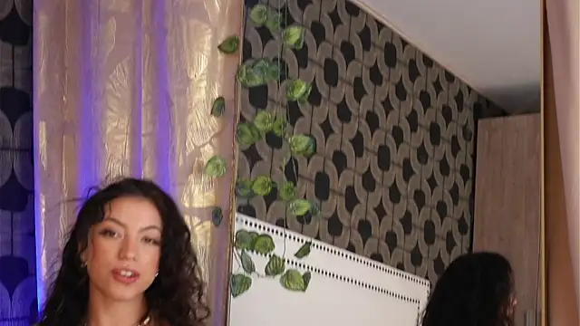 Chat +18 de IsabelaWhite ao vivo