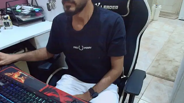 XXX chat uživo modela flowthefun