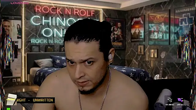 Czat XXX na żywo – chino_roz