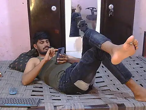 Chat +18 de HotXKrish ao vivo