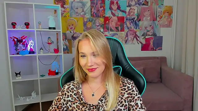 Chat +18 de ElaraVoltage ao vivo