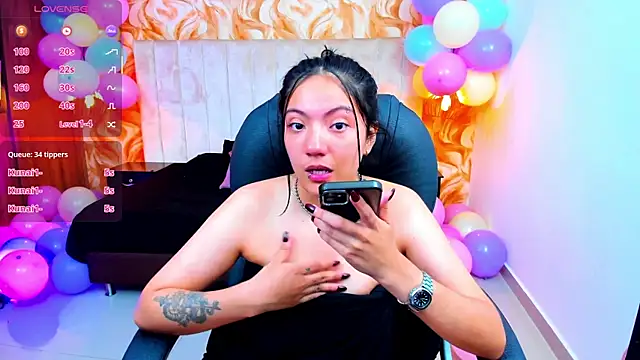 XXX chat uživo modela miichael_black