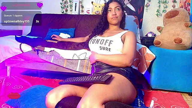 Vicky_Miller_05 Chat XXX in diretta