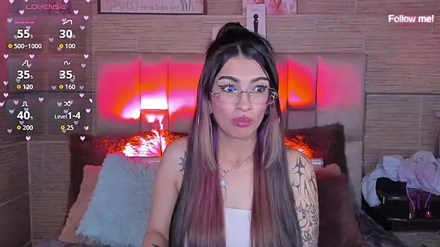 Chat XXX en directo de mia_devine_