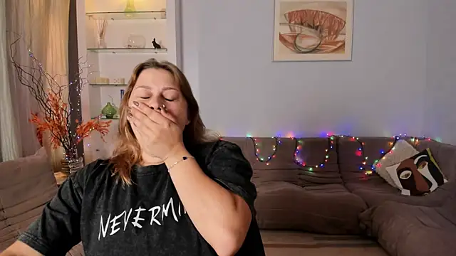 XXX chat uživo modela NoraLiin