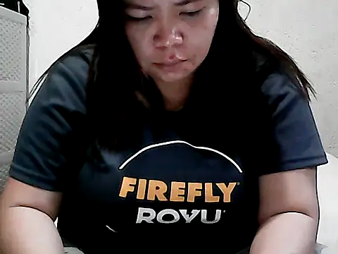 HornyPussie69 现场XXX聊天