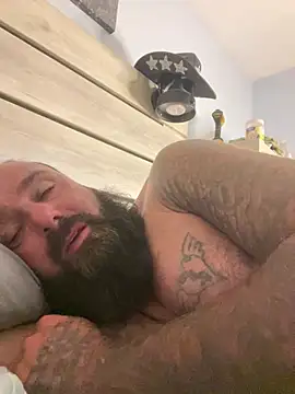 alphareign85 – webcam-show