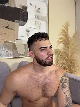 PaulPhoenix_ Live XXX-chat