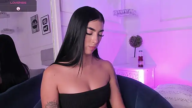 AriRobert_ Live XXX-chat